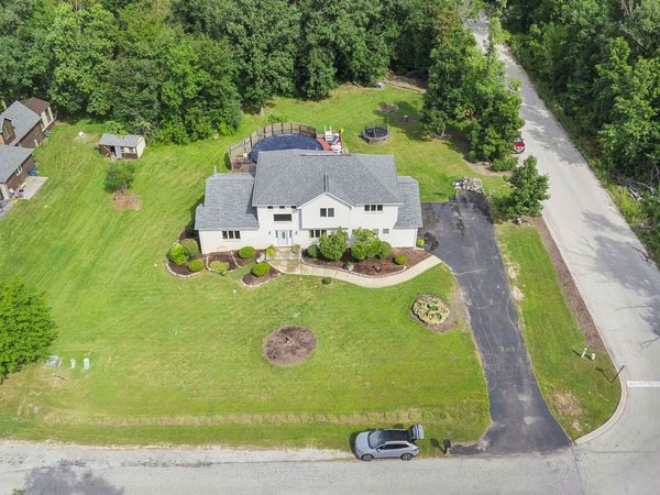 21176 Lisa Lane , Steger, IL 60475