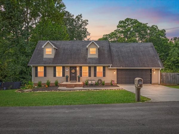 334 N Washington Ave , Etowah, TN 37331