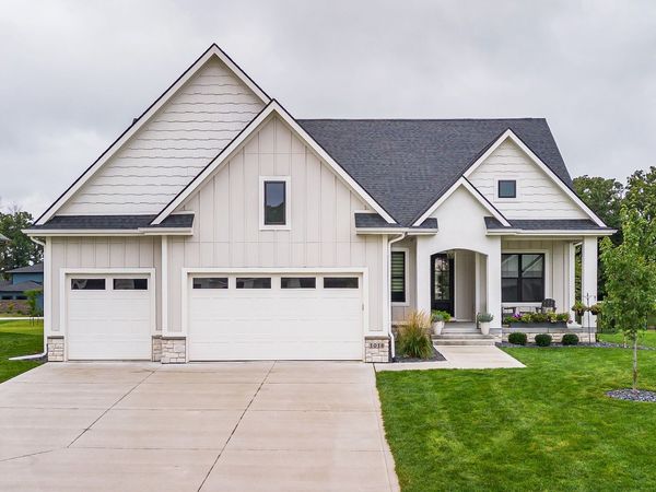1016 W Aspen Ridge Circle, Polk City, IA 50226