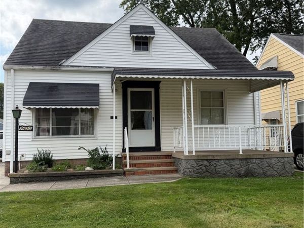 7425 Glencoe Avenue, Brooklyn, OH 44144