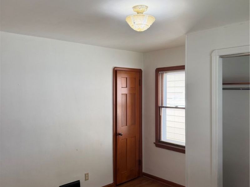 7425 Glencoe Avenue, Brooklyn, OH 44144 Photo 19