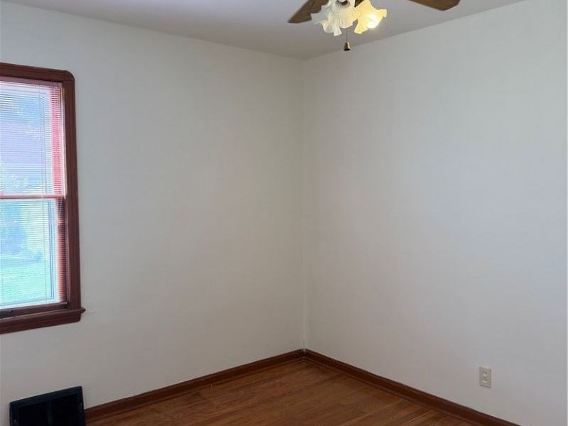 7425 Glencoe Avenue, Brooklyn, OH 44144 Photo 21