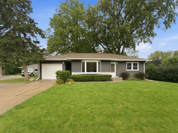 3415 McClain Drive, Cedar Falls, IA 50613