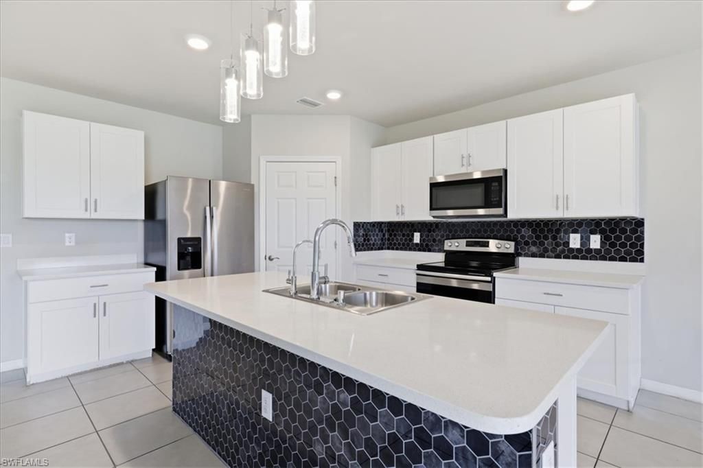 10601 Crossback Ln, Lehigh Acres, FL 33936 Photo