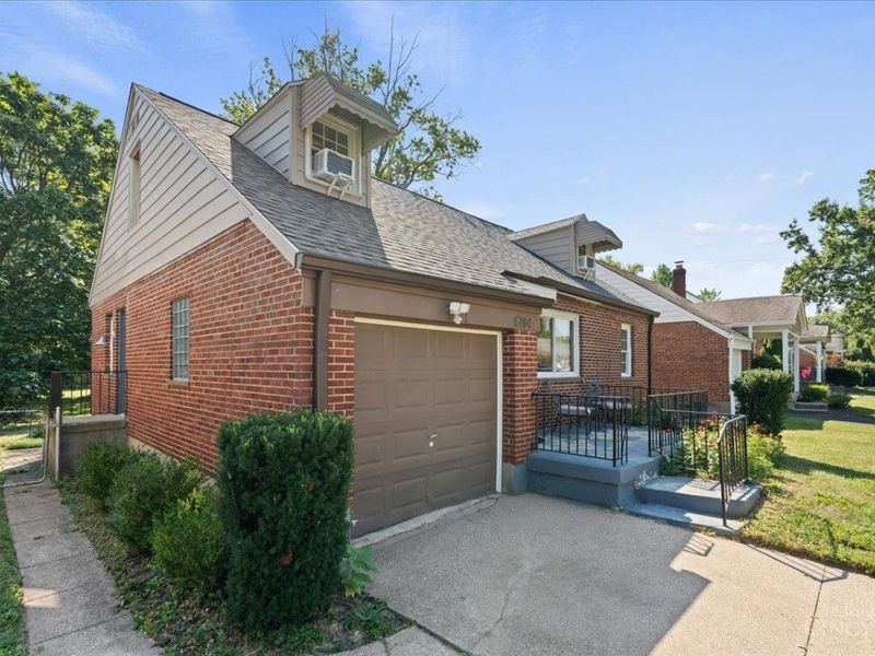 6784 Tarawa Drive, North College Hill, OH 45224 Photo 2