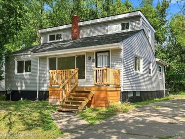 17228 Chapel Street, Detroit, Mi 48219