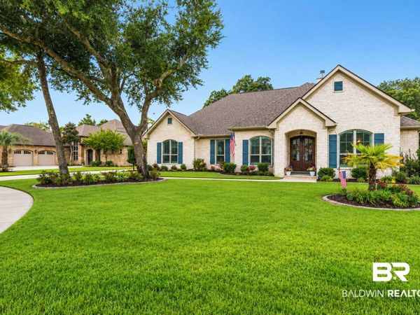 16 Wildlife Court, Gulf Shores, AL 36542