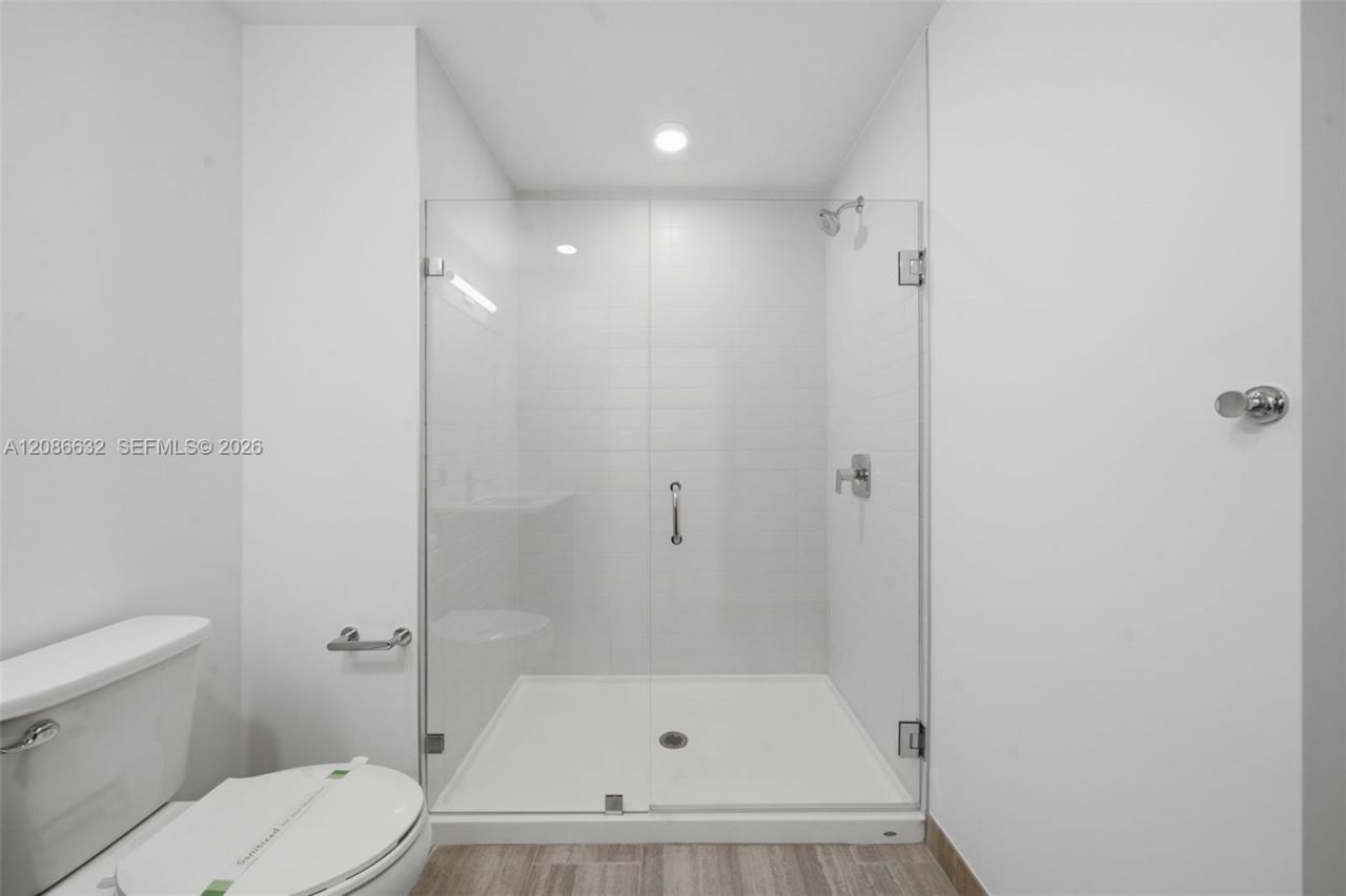 2000 Biscayne Blvd, Unit 2414, Miami, FL 33137 Photo