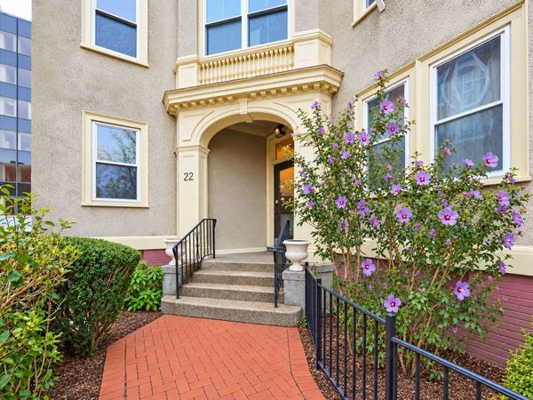 22 Centre St, Unit 2, Cambridge, MA 02139