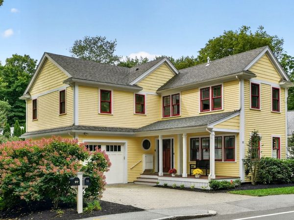 95 Woburn St, Lexington, MA 02420