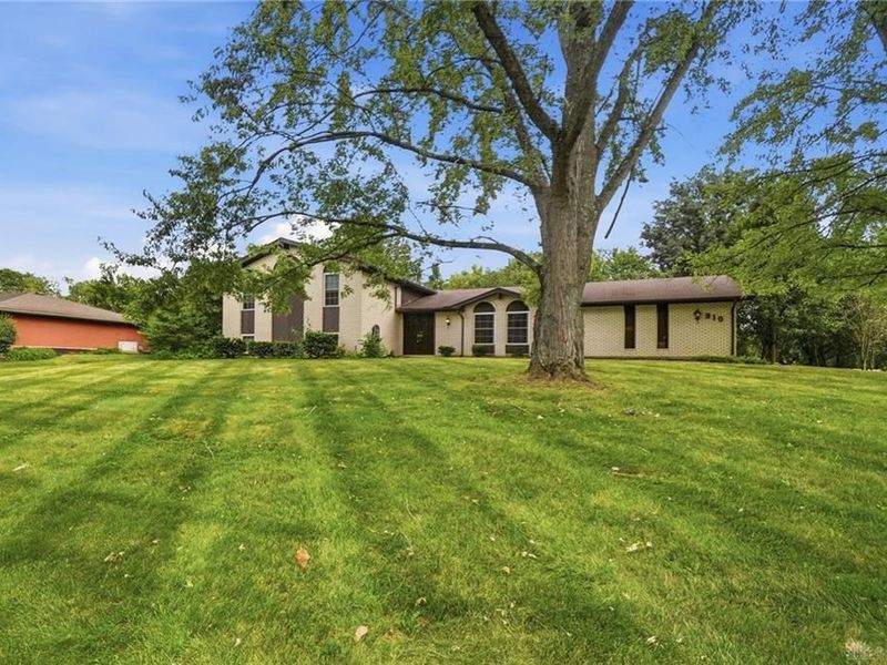 910 Sunnycreek Drive, Centerville, OH 45458 Photo 5
