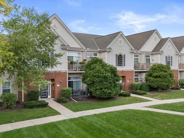 W206N16729 Blackberry CIRCLE, Unit 1523, Jackson, WI 53037