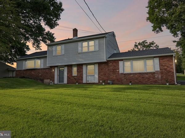 945 MYSTIC LANE , WEST NORRITON, PA 19403