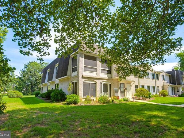 111 VALLEYBROOK DRIVE , LANCASTER, PA 17601