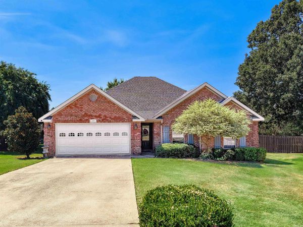 4100 Wetherford Cove, Jonesboro, AR 72405