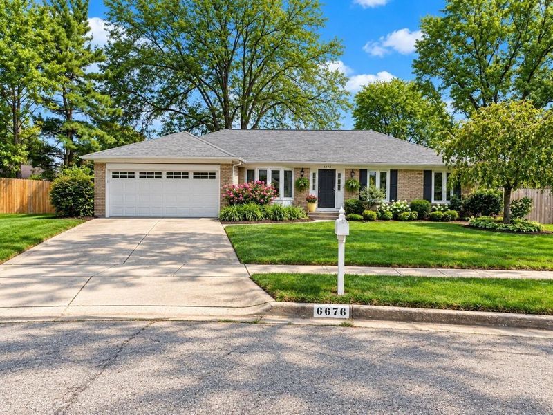 6676 Heather Lane, Columbus, OH 43229 Photo 1