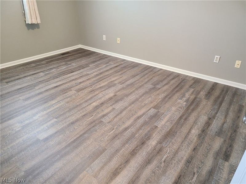 2061 Jennifer Street, Akron, OH 44313 Photo 7