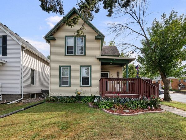 249 W 30th Street , Davenport, IA 52803