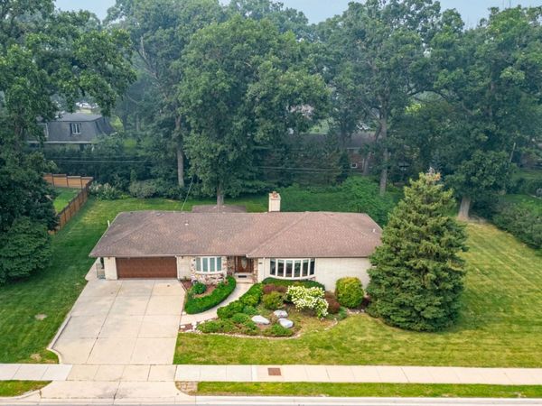 304 E Irving Park Road, Roselle, IL 60172