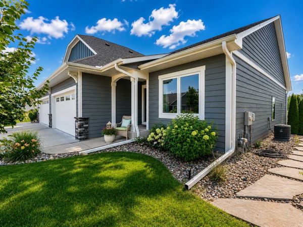 503 Autumn Avenue SE, New Prague, MN 56071