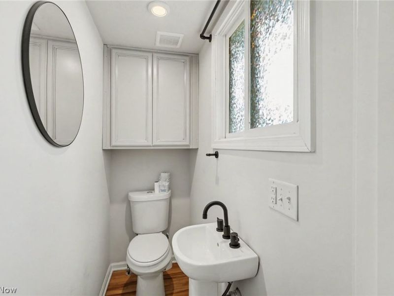 411 7th Street, Fairport Harbor, OH 44077 Photo 8