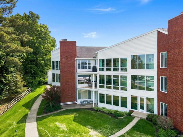 10660 N Southshore Drive, Unit D3, Syracuse, IN 46567