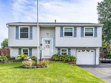 53 Close Hollow Drive, Hamlin, NY 14464
