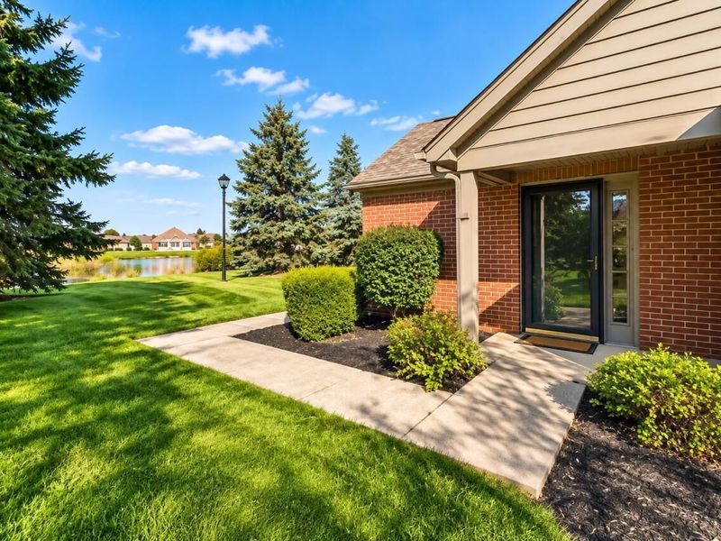 3887 Oakbrook Lane, Powell, OH 43065 Photo 3