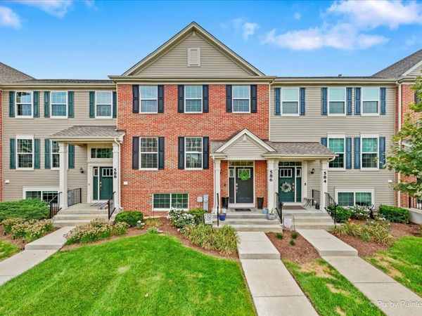 586 Cimmaron Circle , Crystal Lake, IL 60012