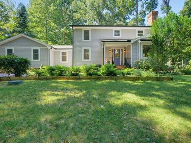 8 Sedgewood Road, Chapel Hill, NC 27514