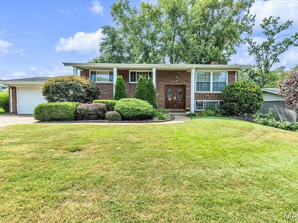 4716 Hedgemont Drive, Unincorporated, MO 63128