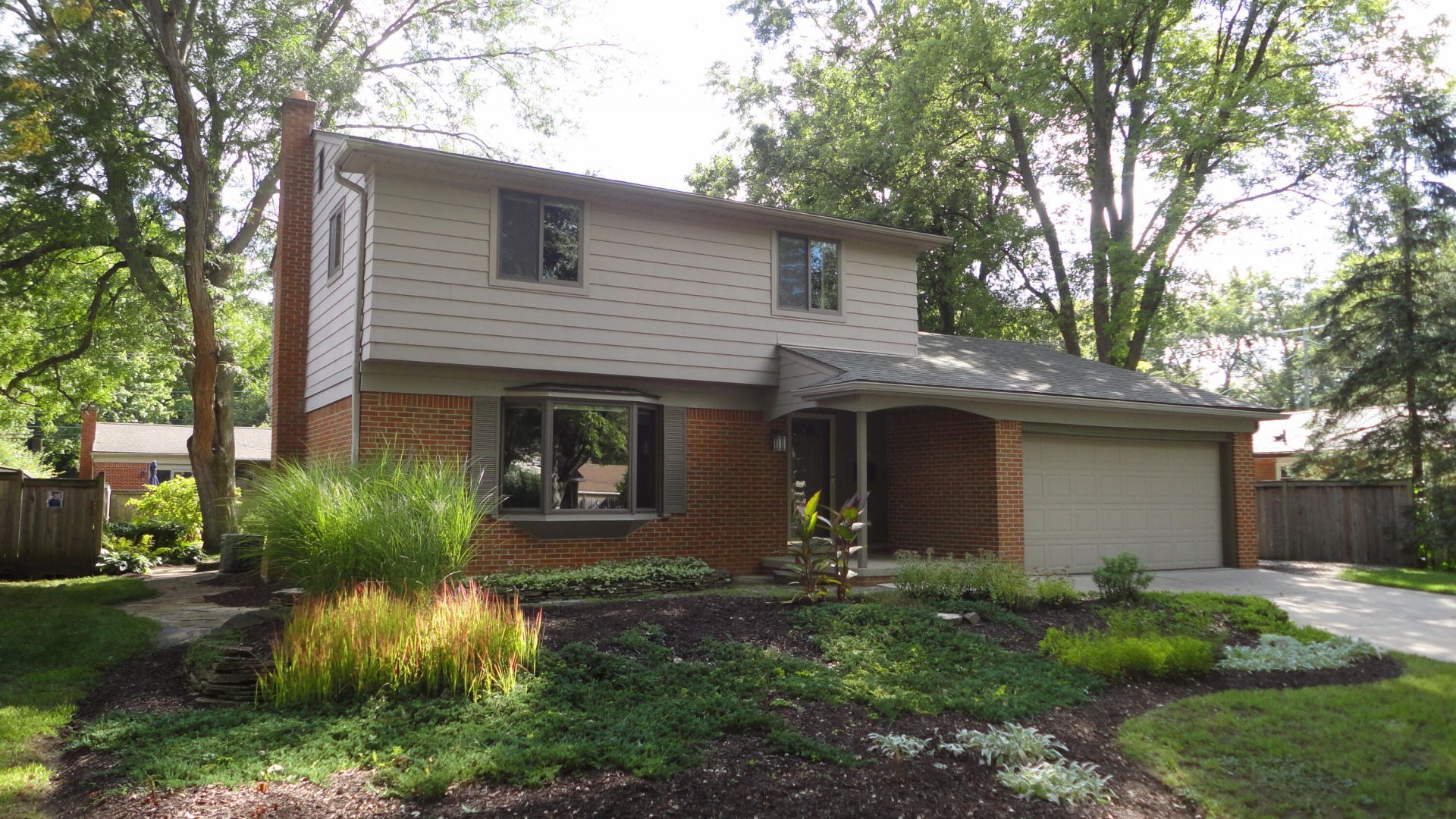 674 Canterbury Drive, Saline, MI 48176 Main Photo