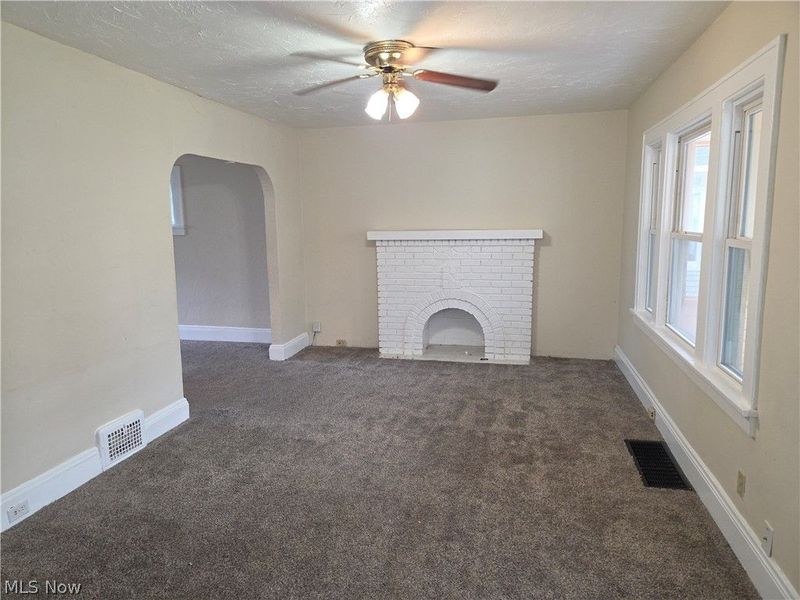 1452 Clermont Road, Cleveland, OH 44110 Photo 3
