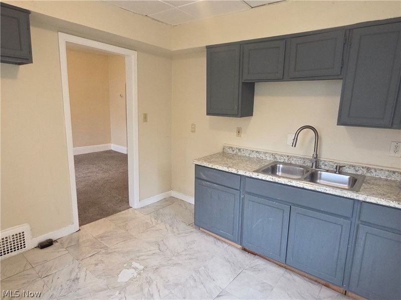 1452 Clermont Road, Cleveland, OH 44110 Photo 5