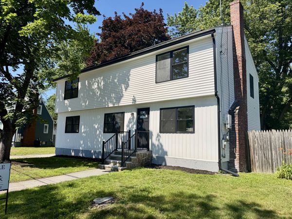37 Karen St, Lowell, MA 01851