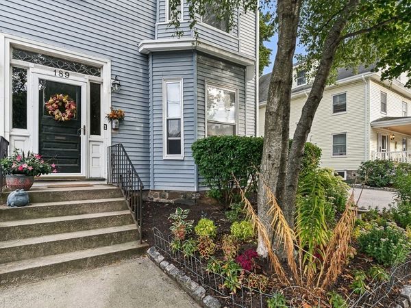 189 Washington St, Unit 2, Winchester, MA 01890