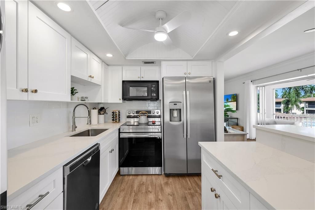 1155 Sandpiper St, Unit D8, Naples, FL 34102 Photo