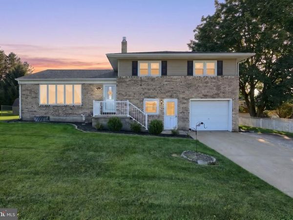 718 STOVERSTOWN ROAD, YORK, PA 17408