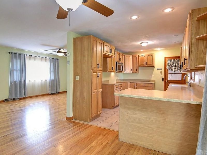 2752 Danbury Road, Springfield, OH 45505 Photo 10