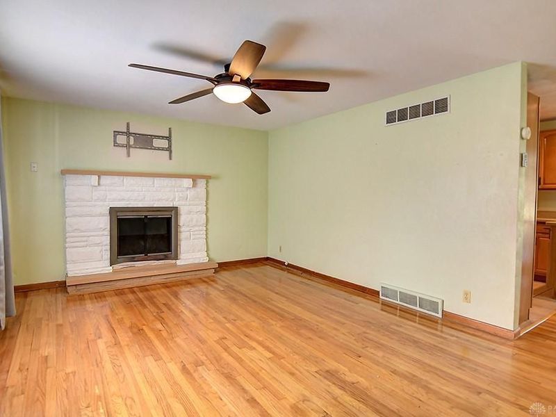 2752 Danbury Road, Springfield, OH 45505 Photo 4