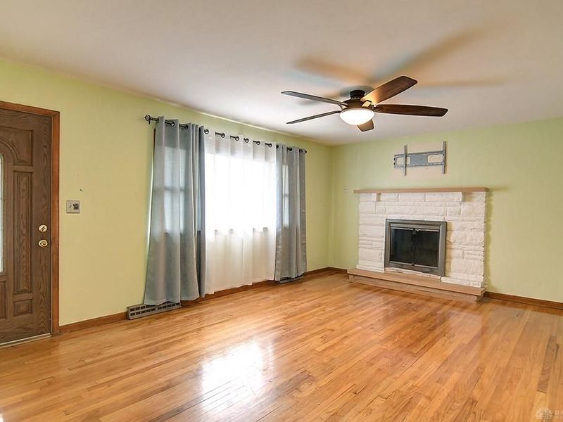 2752 Danbury Road, Springfield, OH 45505 Photo 5
