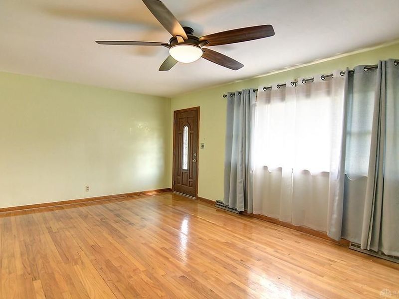 2752 Danbury Road, Springfield, OH 45505 Photo 6