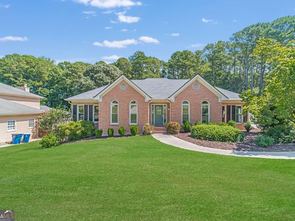 2078 Lakewood Circle SW, Grayson, GA 30017