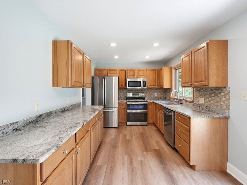 3783 Cayugas Drive, Green, OH 44319 Photo 13