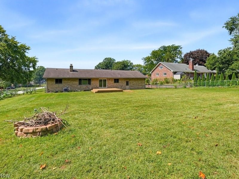 3783 Cayugas Drive, Green, OH 44319 Photo 3