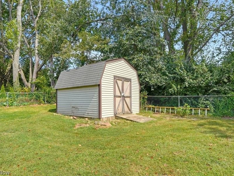 3783 Cayugas Drive, Green, OH 44319 Photo 32