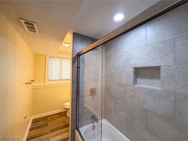 25142 Deerfield Drive, North Olmsted, OH 44070 Photo 11