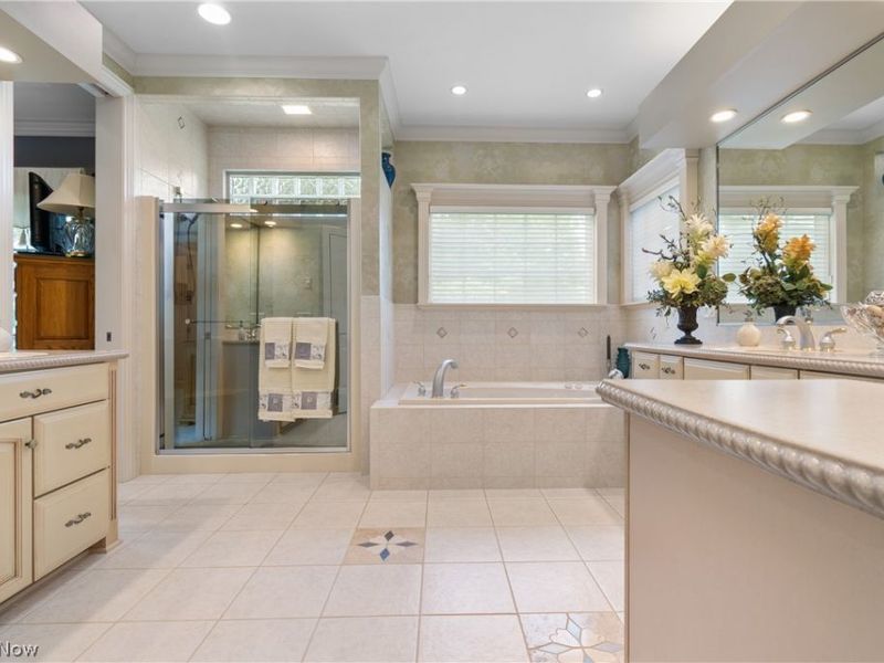 8261 Mackenzie Avenue NW, North Canton, OH 44720 Photo 13