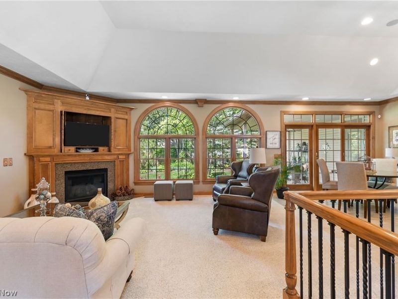 8261 Mackenzie Avenue NW, North Canton, OH 44720 Photo 3