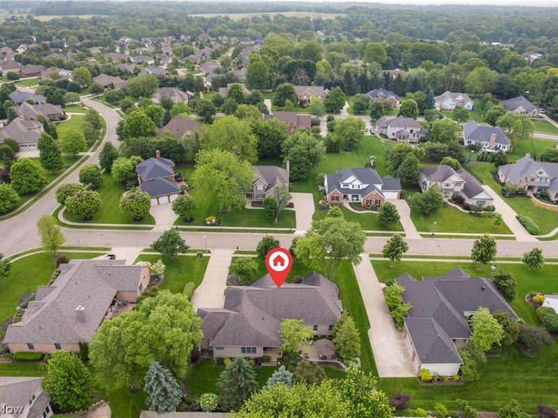 8261 Mackenzie Avenue NW, North Canton, OH 44720 Photo 34